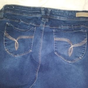 Wannabettabutt? Size 20